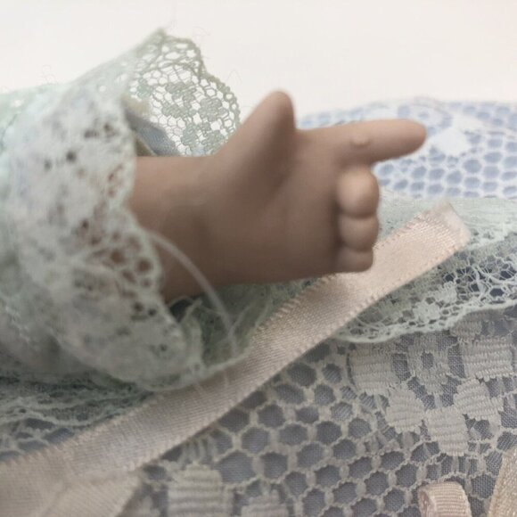 Vintage Wind Up Moving Baby Doll Blue Lace Gown & Hat Pink Bows - Picture 13 of 16